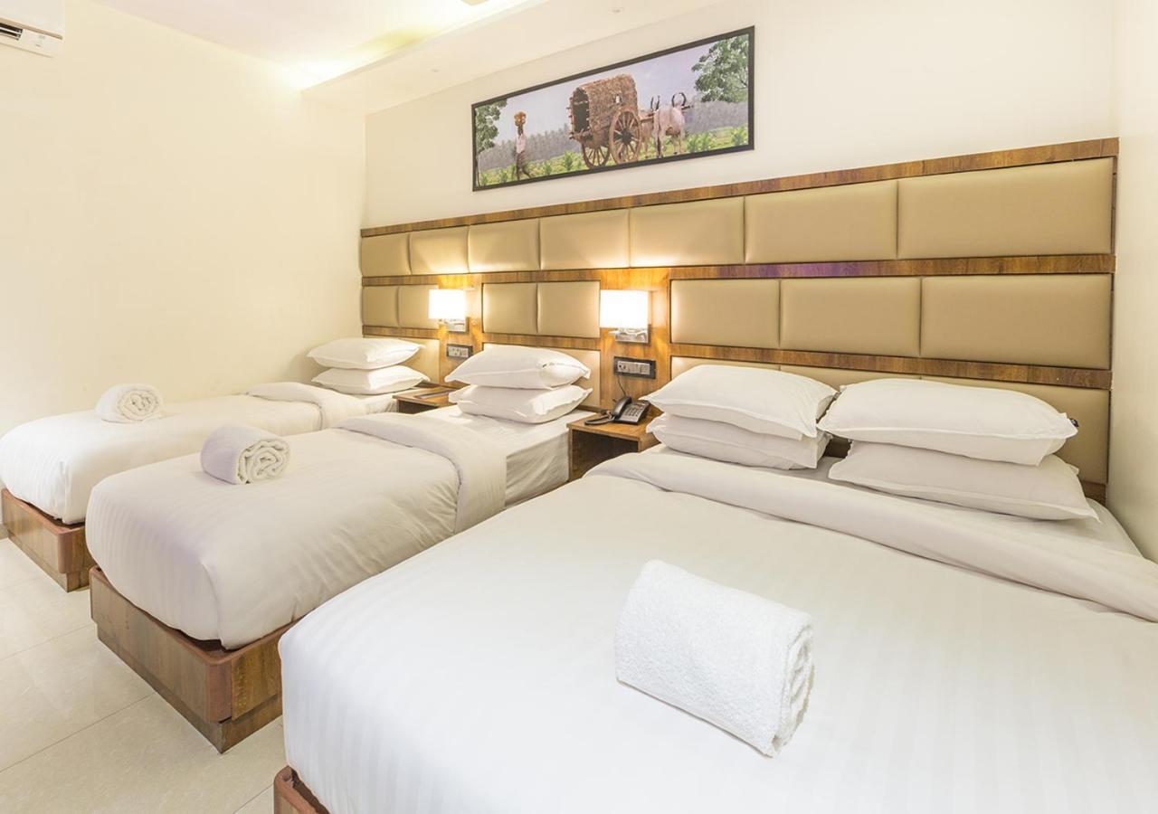 Aura One Hotel Kochi Exterior photo